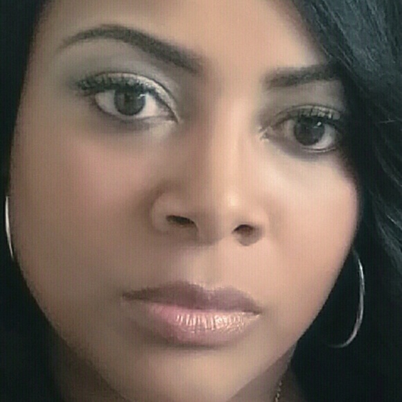 Meet your Posher, L'Oreal - Picture 1 of 1